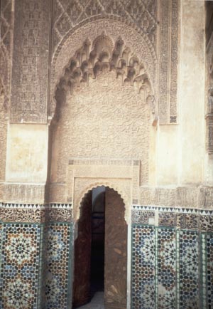 Portal im Innenhof der Medersa ben Yussef